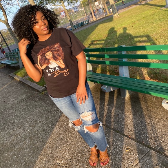 Meet your Posher, Alexandra - Picture 1 of 3